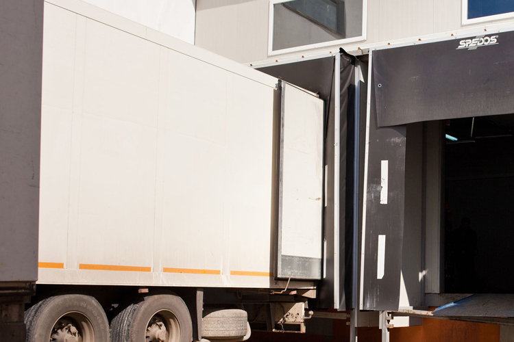 Industriële sectionale garagepoorten  0028