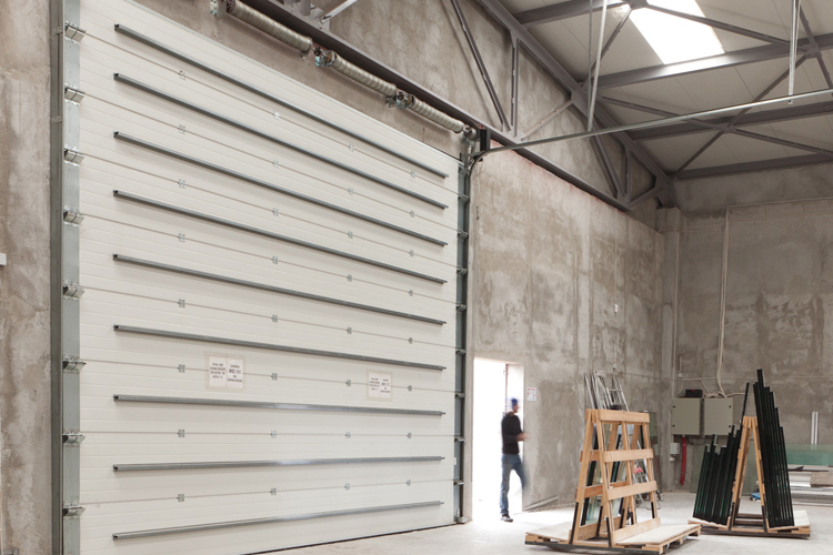 Industriële sectionale garagepoorten 30